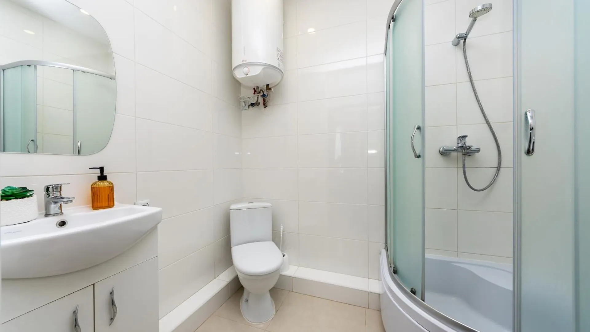 Lux Apartments, Kiev, Comfort Town
